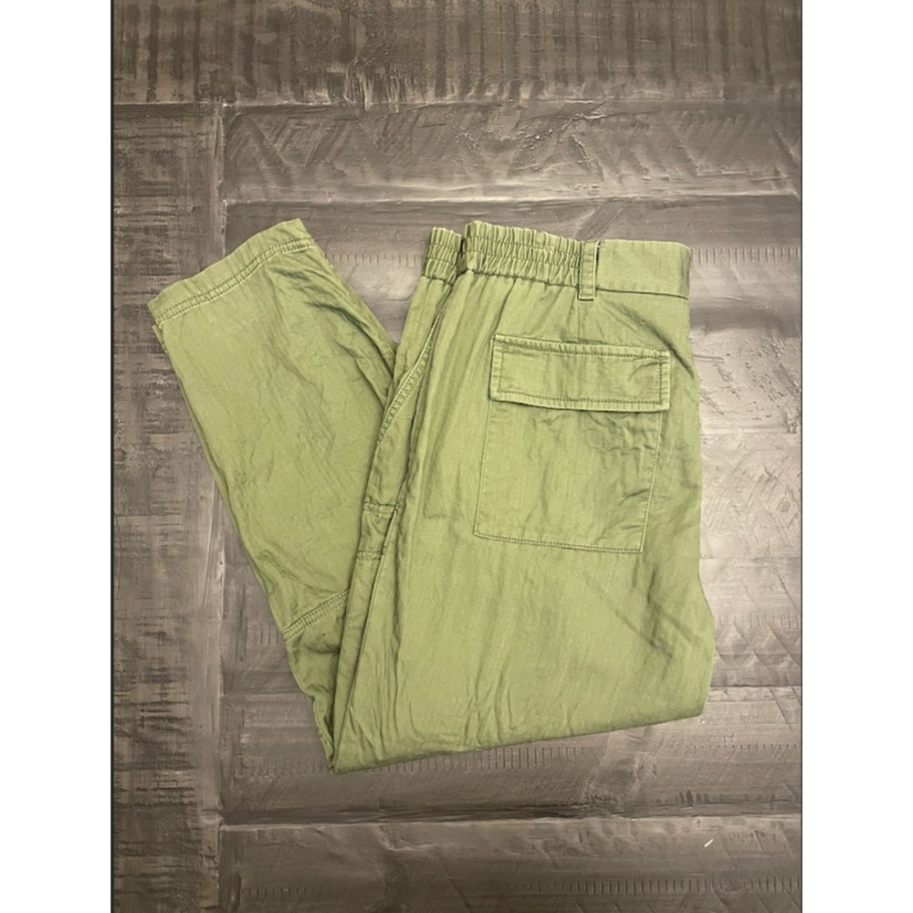 LOFT Olive Green Cargo Cropped Pants Sz 8
